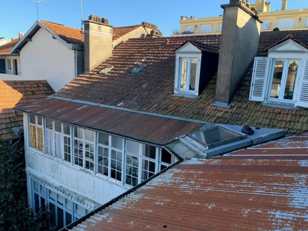 Travaux de toiture — Rue Henri Faisans - Immeuble classé Bâtiment de France 4 8E5466F2 2A5F 41B2 8BF7 2838FCD85D87