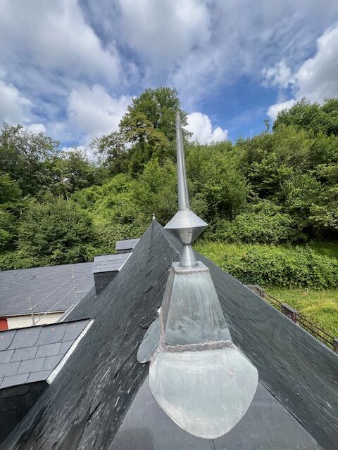 Réfection d’une couverture en ardoise naturelle à Saint-Faust 5 IMG 0335 rotated