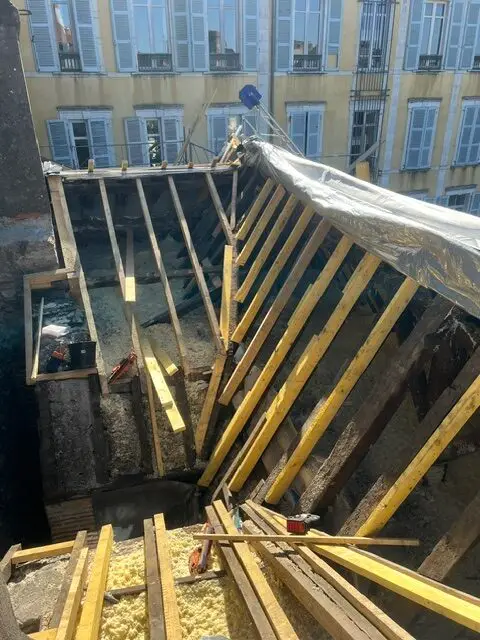 Chantier rénovation une couverture en tuile Marseille - Quartier du château 11 IMG 1541 rotated